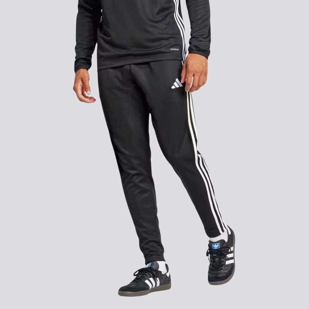 Calça Adidas Tiro Essentials Preta