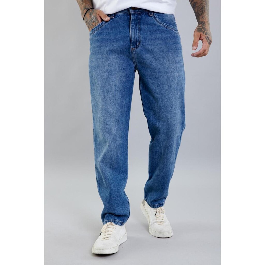 Calça Jeans Masculina Perna Reta com Lavagem Média