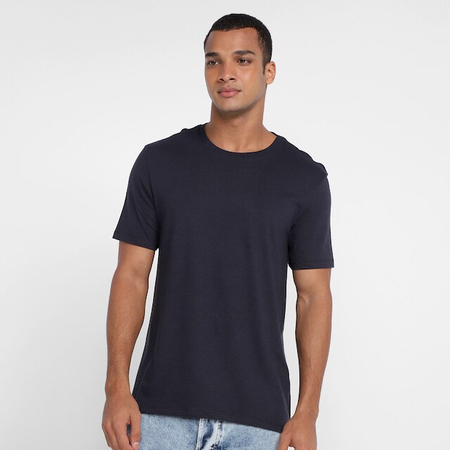 Camiseta Hering Básic Lisa Masculina - Azul Escuro Menor preço em Camiseta Hering Básic Lisa Masculina - Azul Escuro