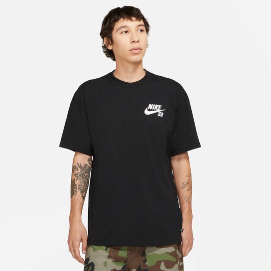 Camiseta Nike Sb Logo Masculina - Preto+Branco Menor preço em Camiseta Nike Sb Logo Masculina - Preto+Branco