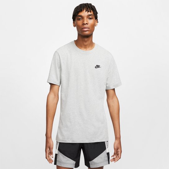 Camiseta Nike Sportswear Club Masculina - Cinza