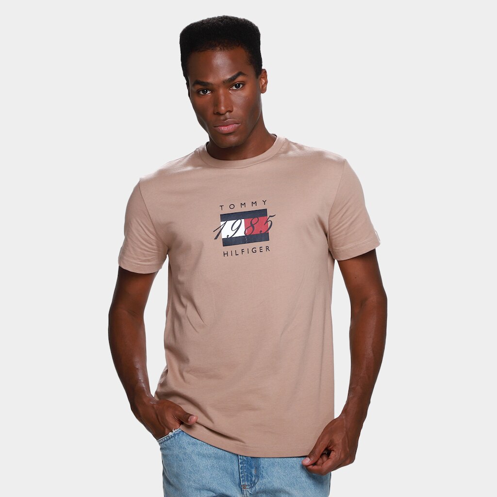 Camiseta Tommy Hilfige Linear Flag Graphic Masculina