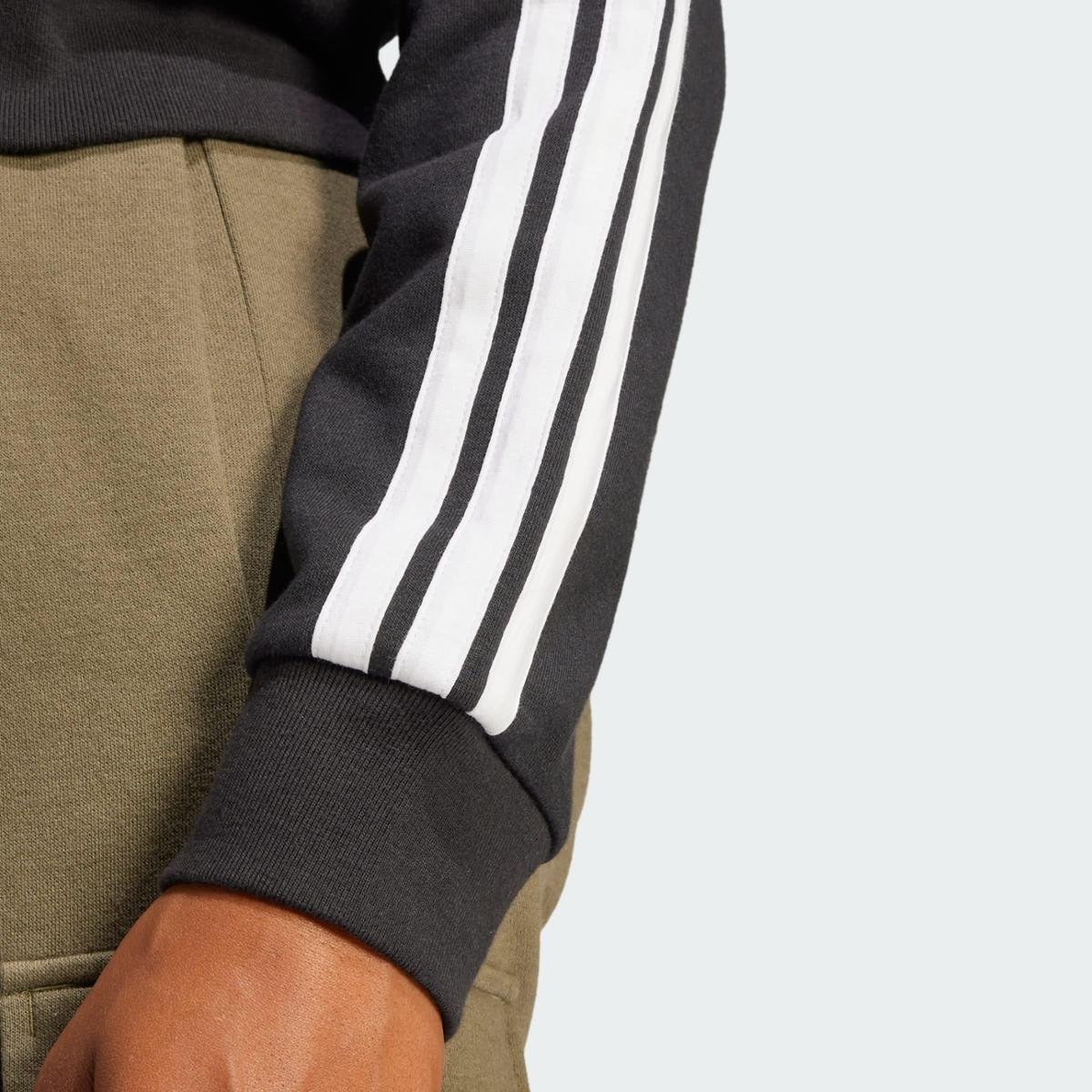 Moletinho Adidas Capuz Zíper Essentials Três Listras Feminino