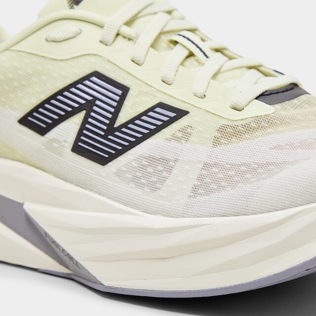Tênis New Balance Fuelcell Rebel V5 Masculino - Verde+Lilás | Clube ...